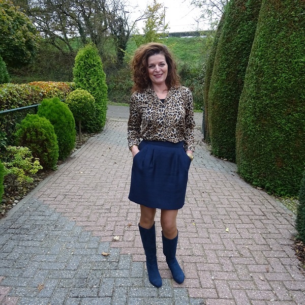 animal prints blouse and short skirt