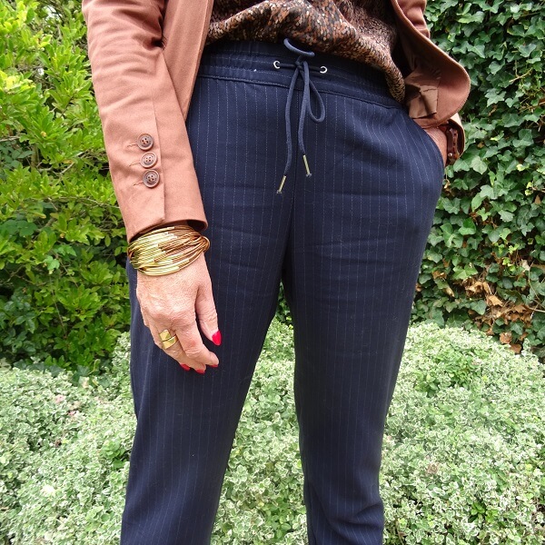 brown and gold bracelet