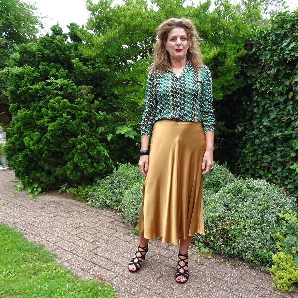 silk skirt outfit