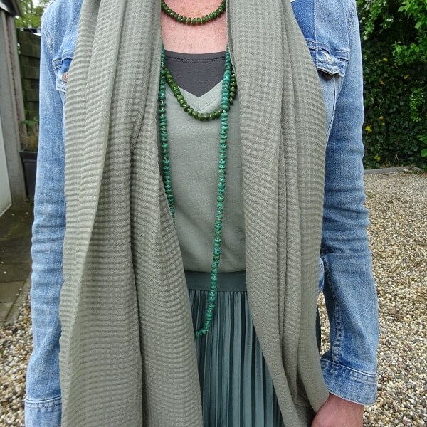 green long necklaces