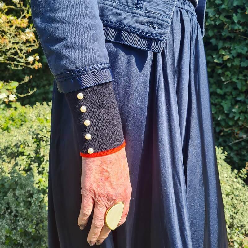 pearl buttoned cuffs