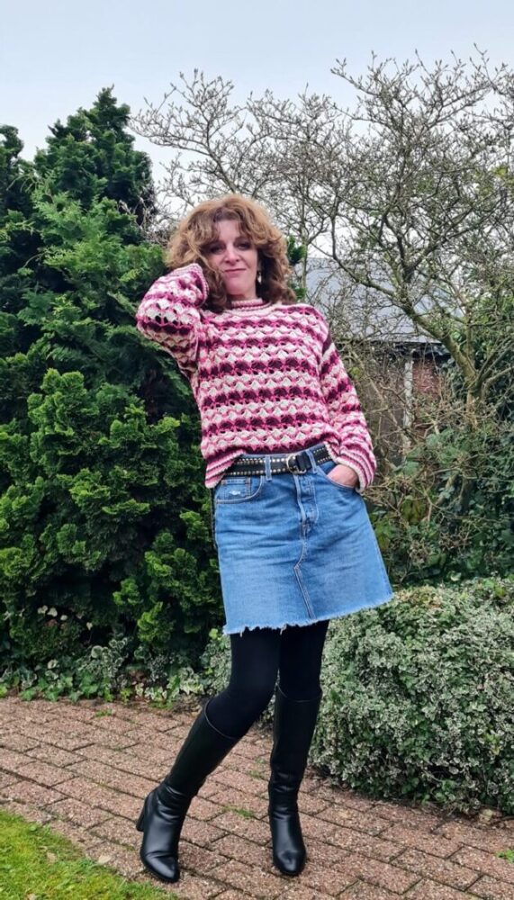 crochet jumper with pink and purple