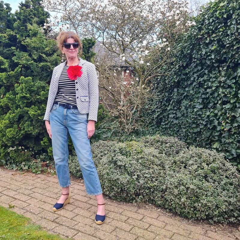 espadrilles with jeans and a blazer