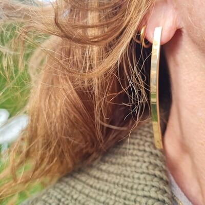 simple gold bar earring