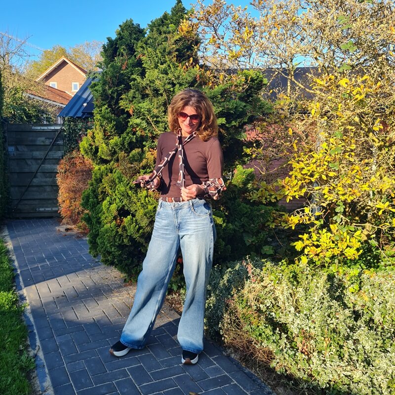 wide legged jeans