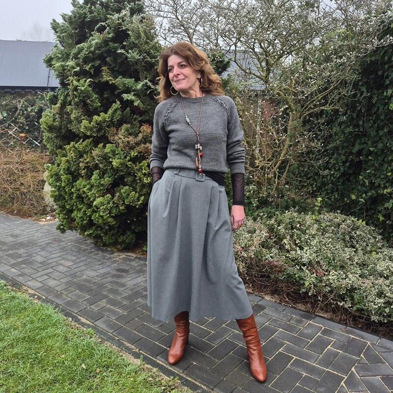grey and brown outfit