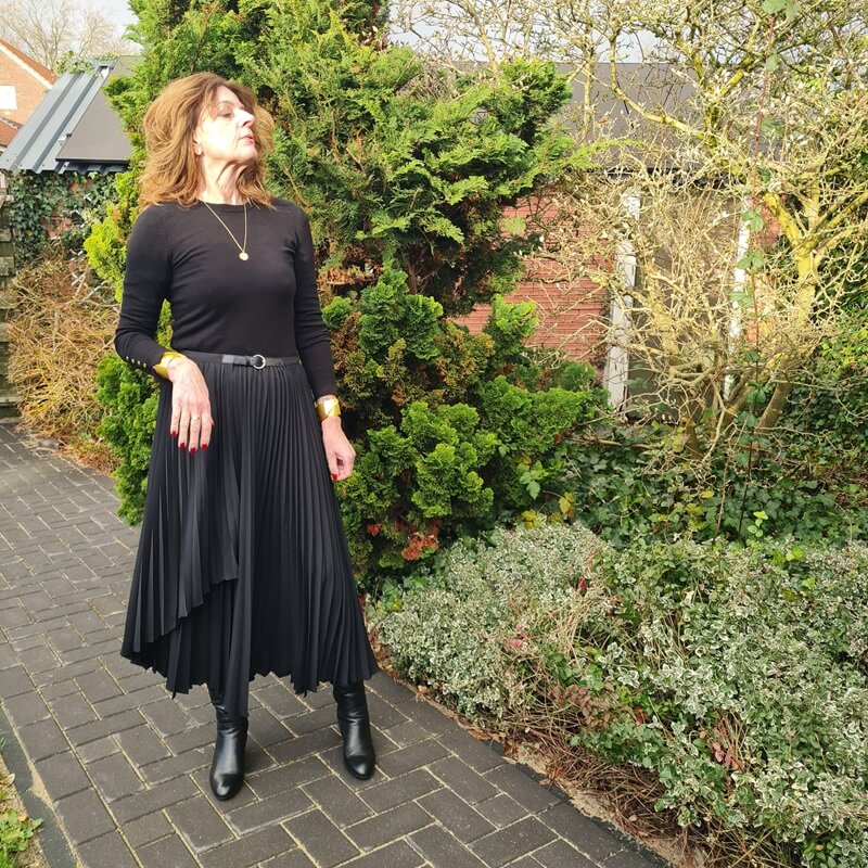 black monochrome outfit