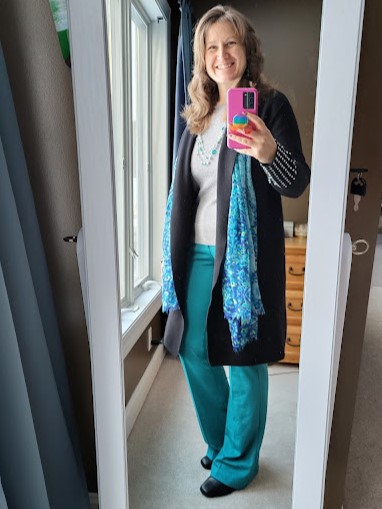 blue outfit