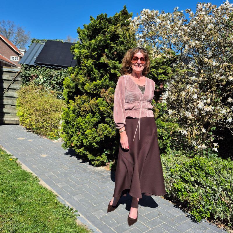 brown midi skirt 