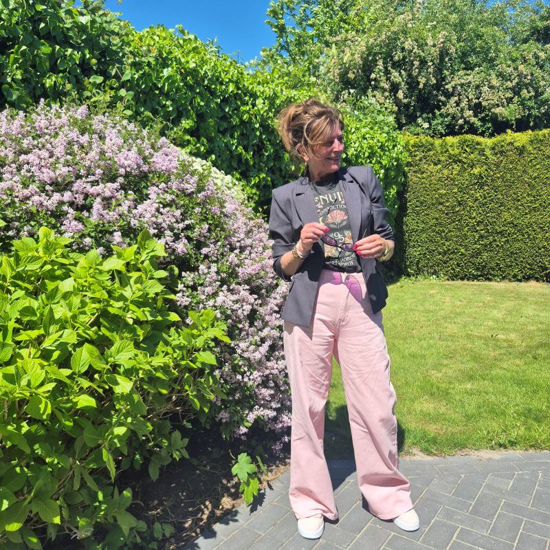 pink jeans with greyblazer