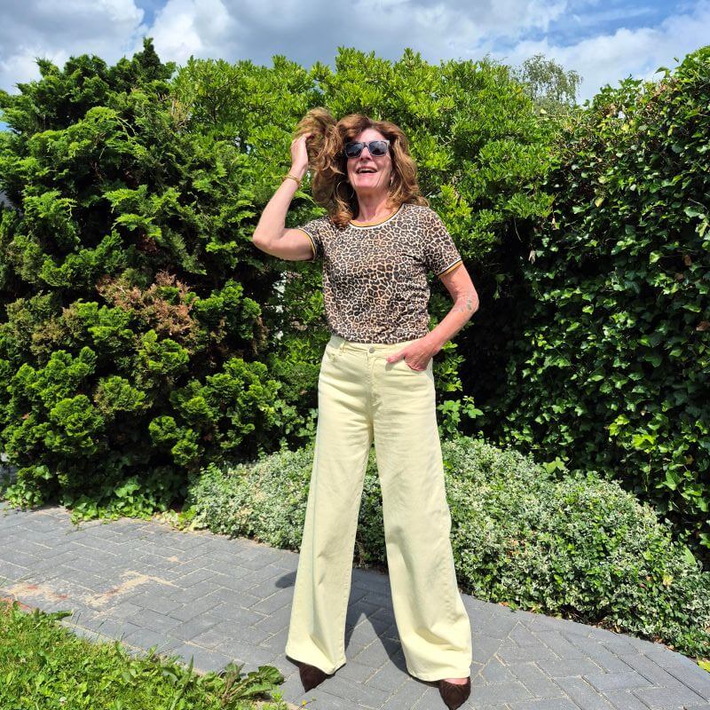 yellow trousers