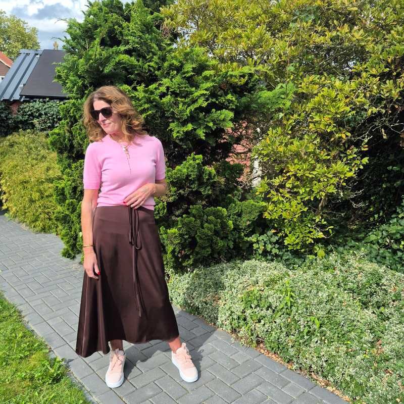 soft pink rich brown