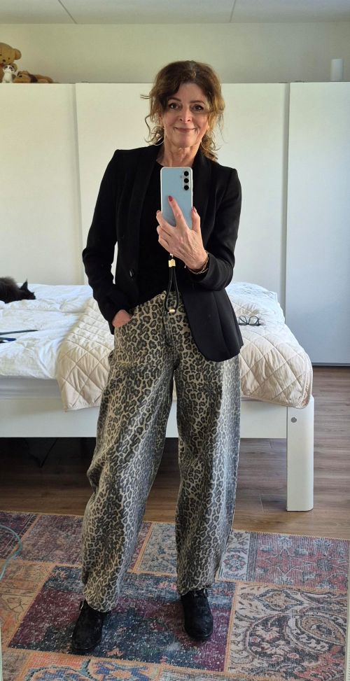 barrel jeans and a blazer