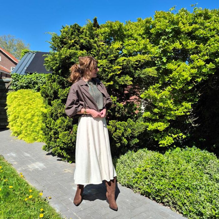 spring outfit in neutrals